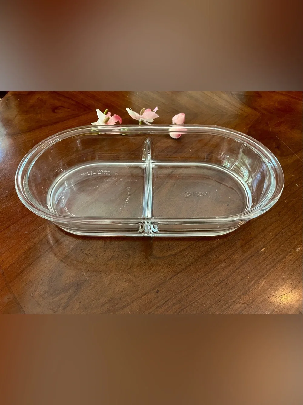 VTG Pyrex 8301 Oval Divided Glass Food Storage Dish & Blue Vented Lid 8301VPC